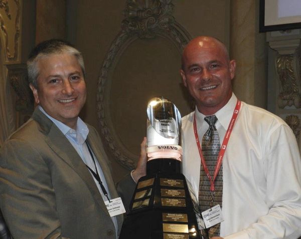 Penske Associate Gets Fleet Maintenance Manager of the Year 2014 Award