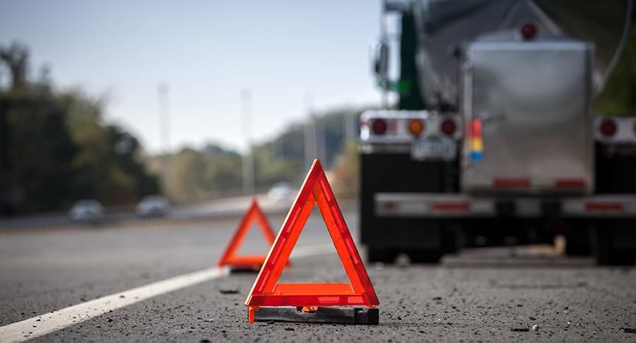 Roadside Emergency Kit: What Drivers Should Pack